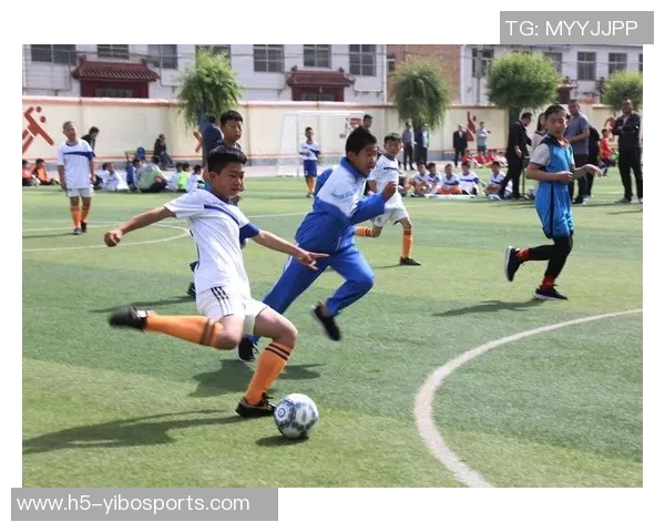 小学生足球比赛精彩瞬间回顾让我们一起感受青春的激情与团队的力量 小学生足球比赛精彩瞬间回顾让我们一起感受青春的激情与团队的力量